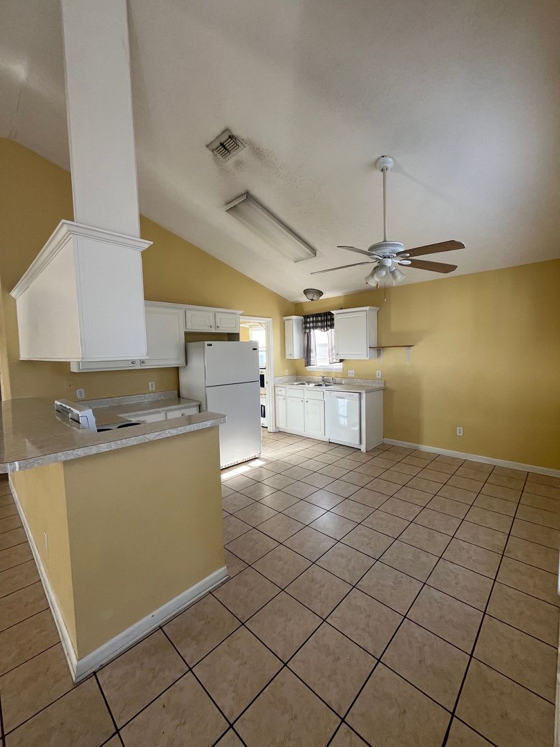 Palm Cove Single Family Home – photo 3