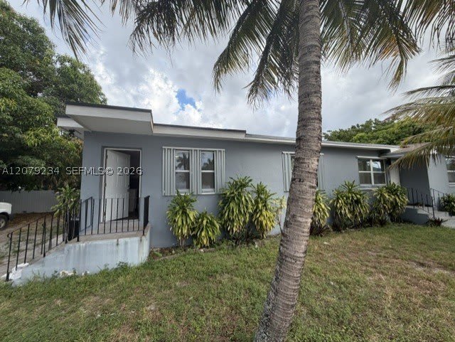 805 NE 134th St – photo 4