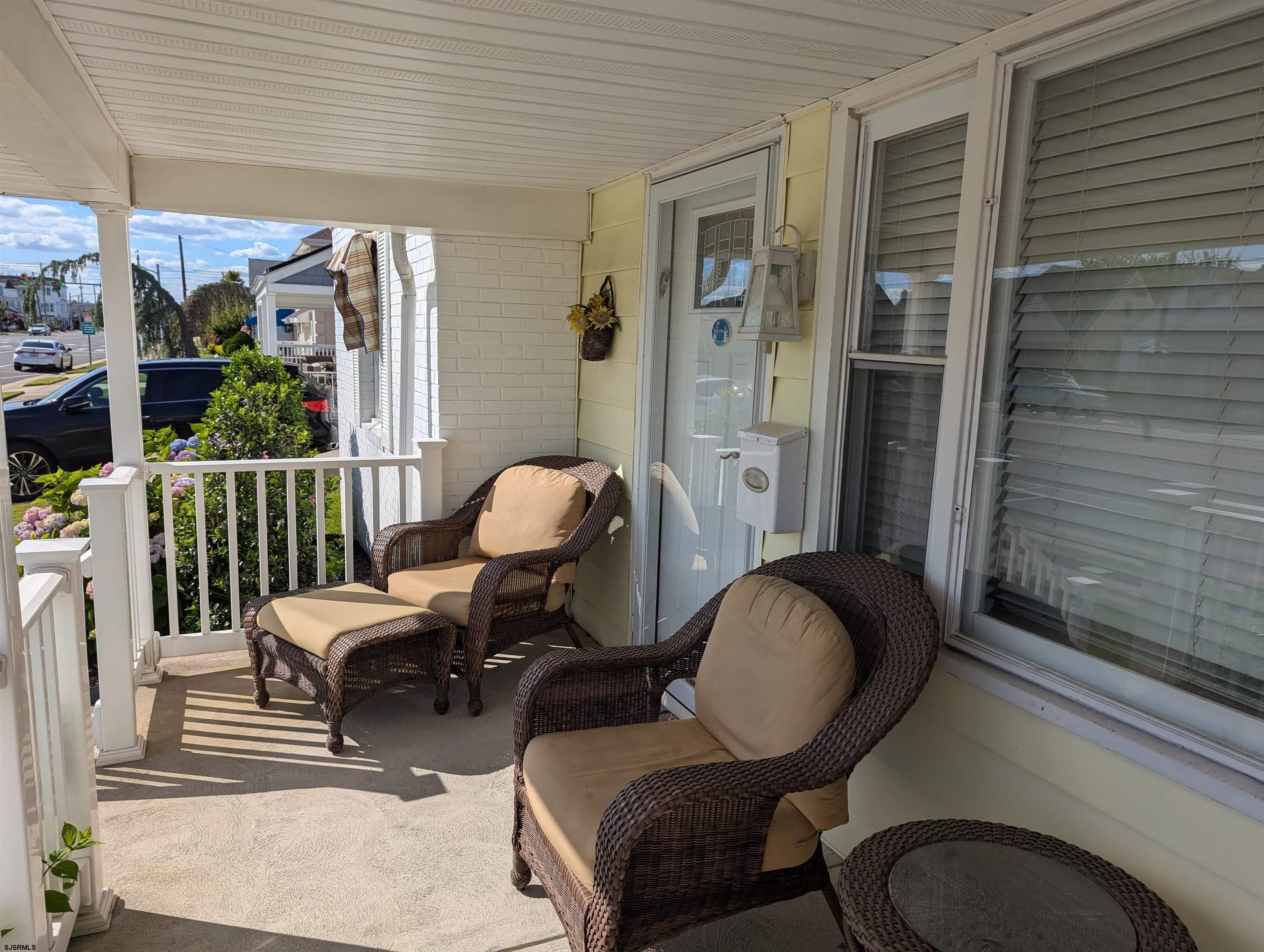 111 N Jerome Ave – photo 2