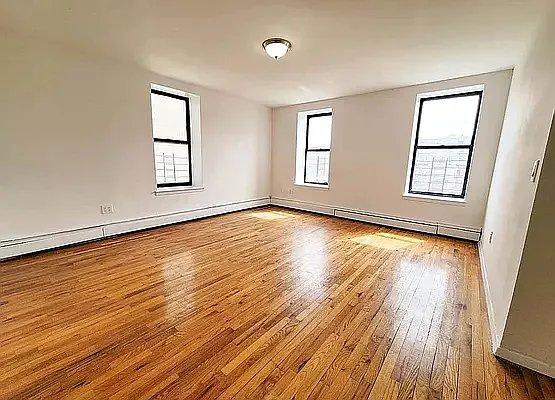 1358 Sheridan Avenue – photo 1