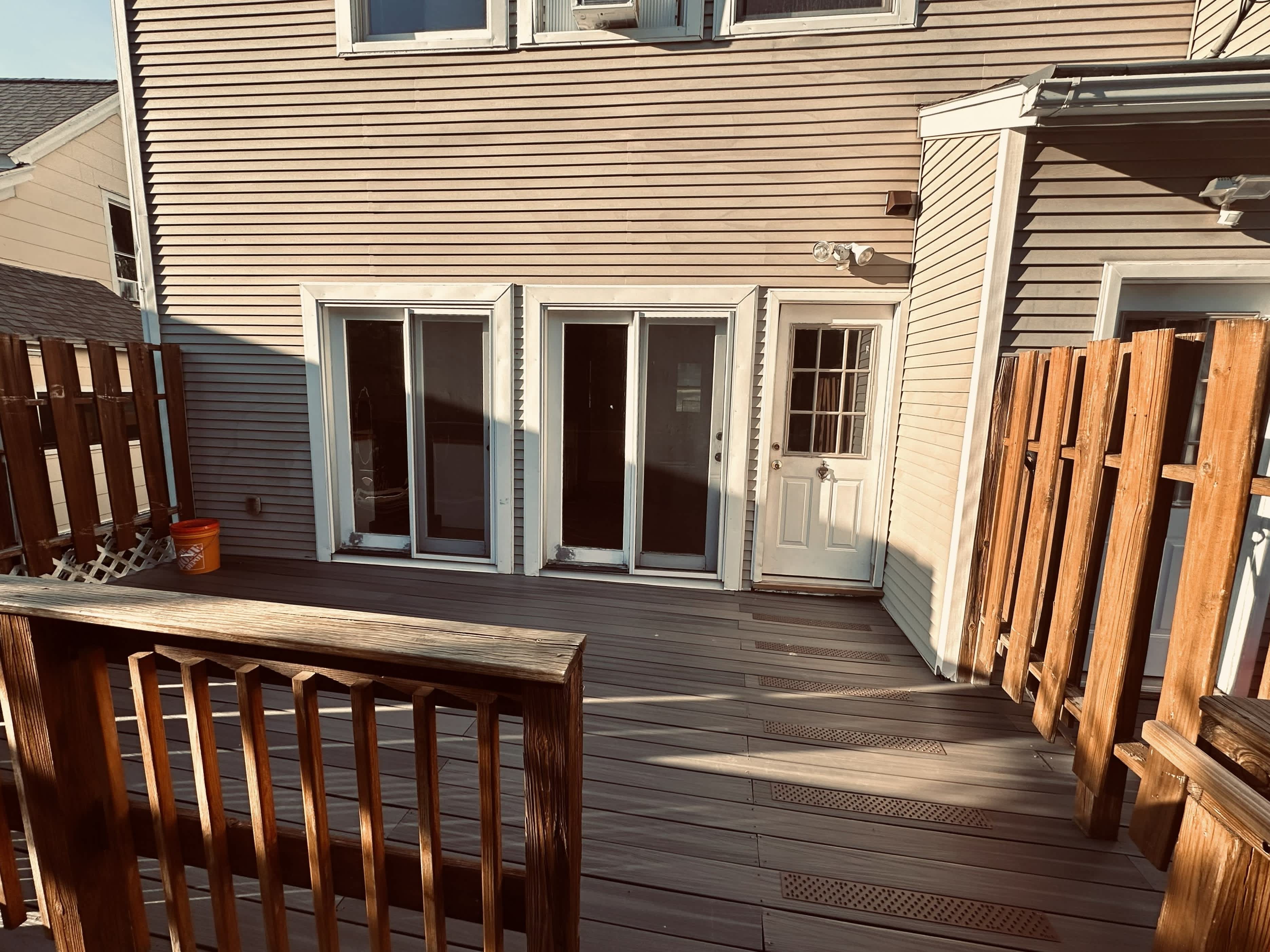 160 Washington St – photo 3