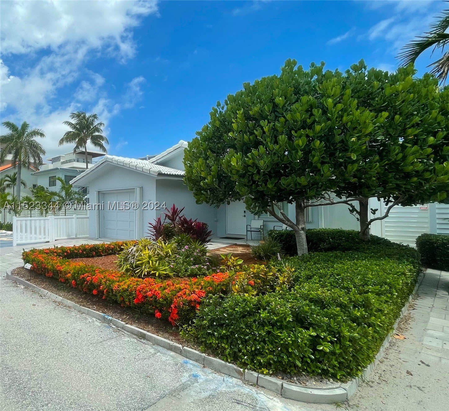 331 Desoto St – photo 2