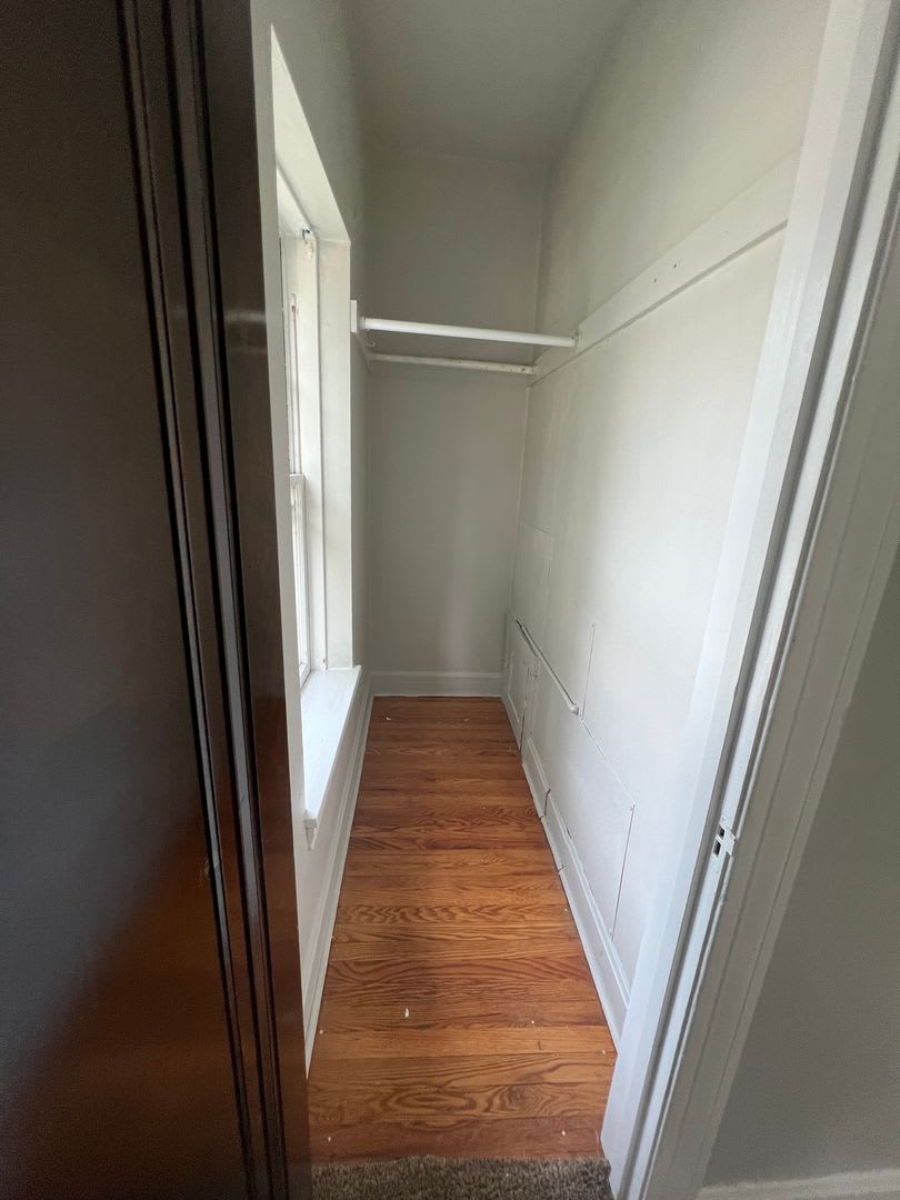 1385 Manor Park Avenue – photo 5