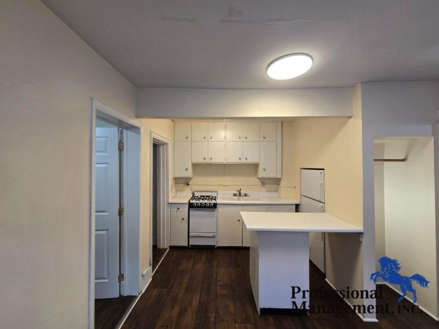 25 Alderson Ave. – photo 4