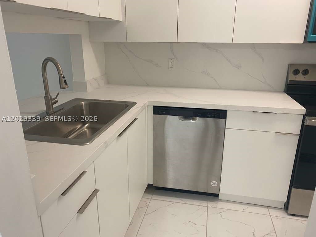 15346 SW 72nd St – photo 5