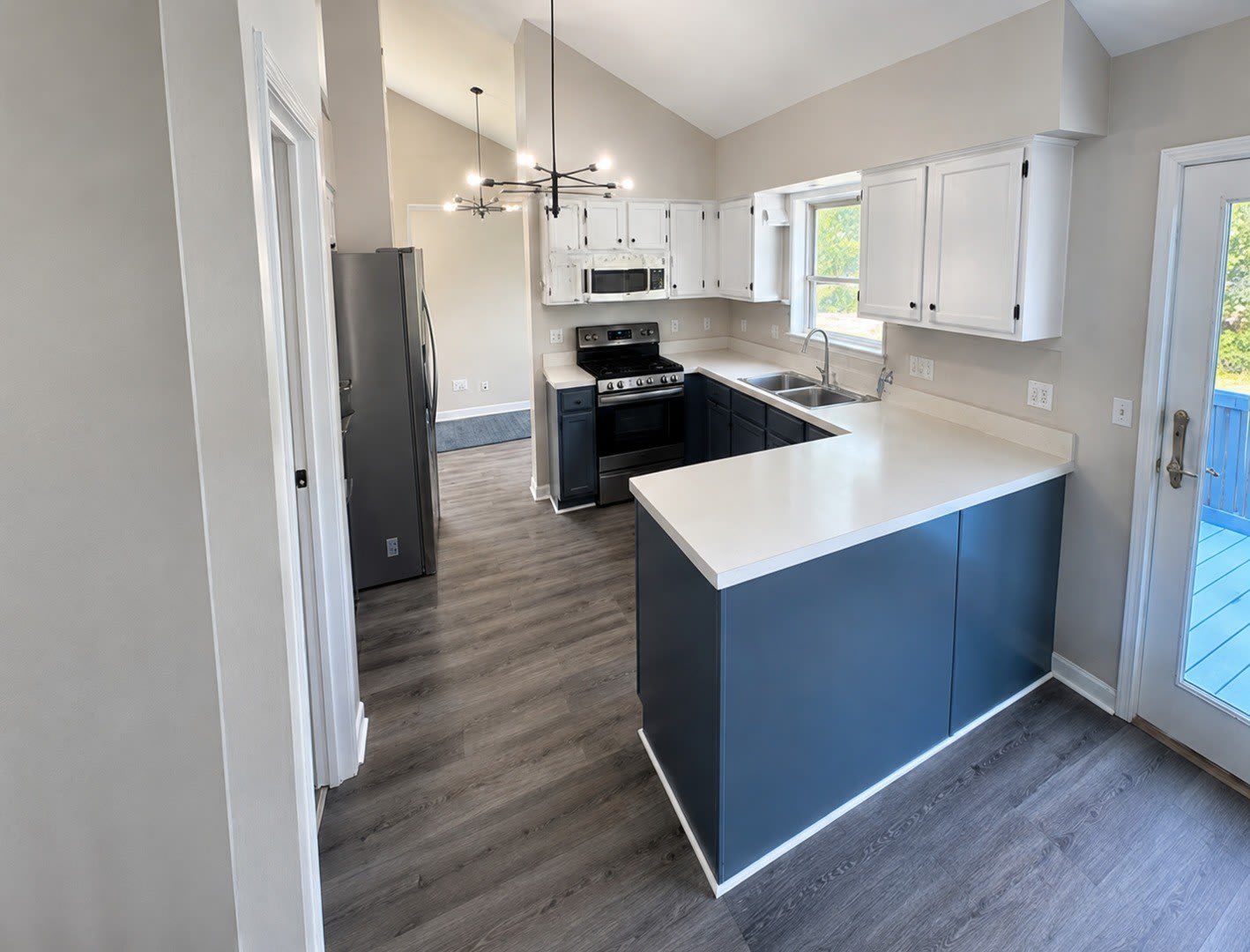 1432 Huntcliff Road – photo 2