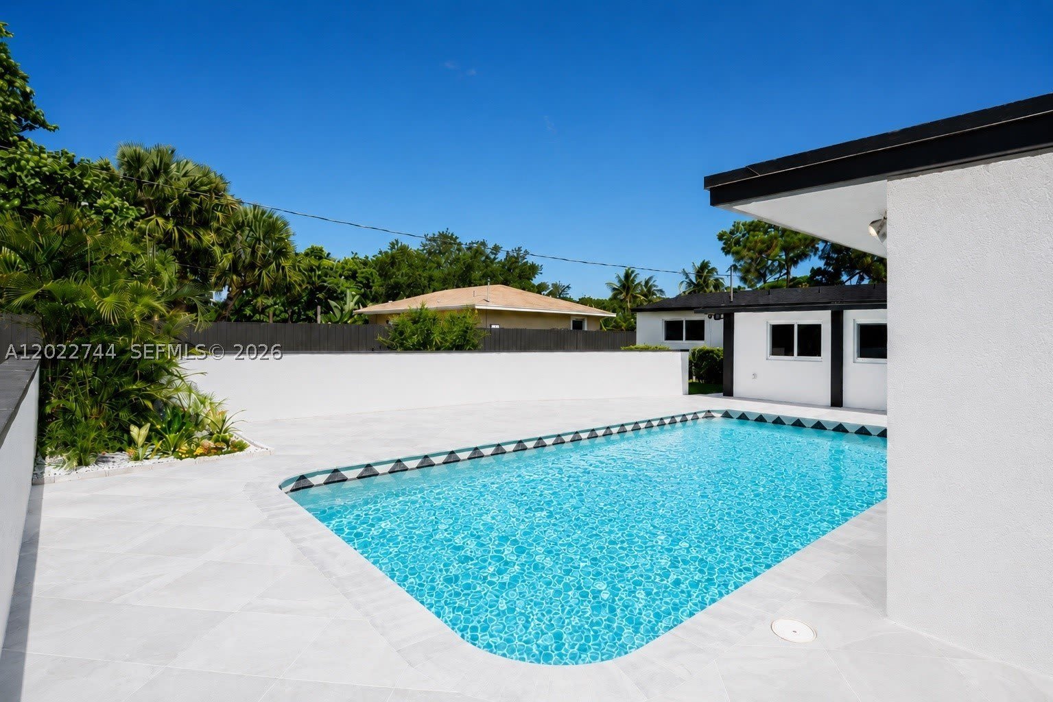 2573 Conroy Dr – photo 1