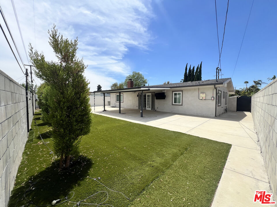 9716 Casaba Avenue – photo 2