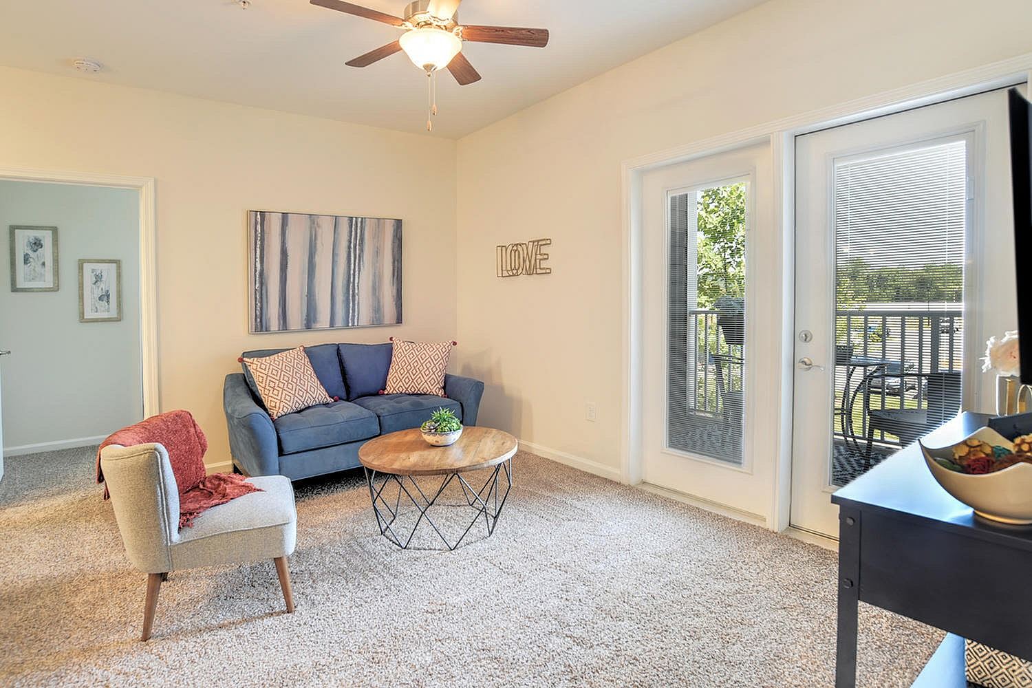 10 Newbridge Apartments – photo 4
