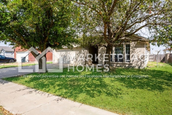 5101 Golden Gate Dr – photo 3