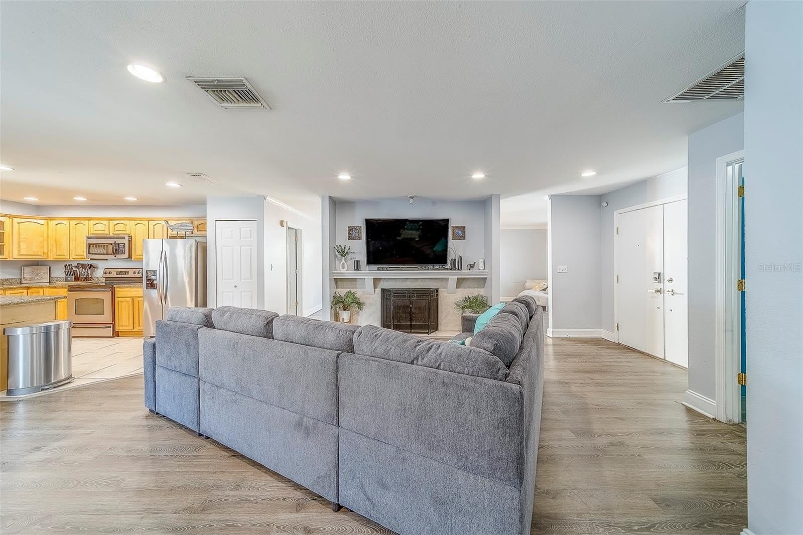 14414 91ST Avenue – photo 4