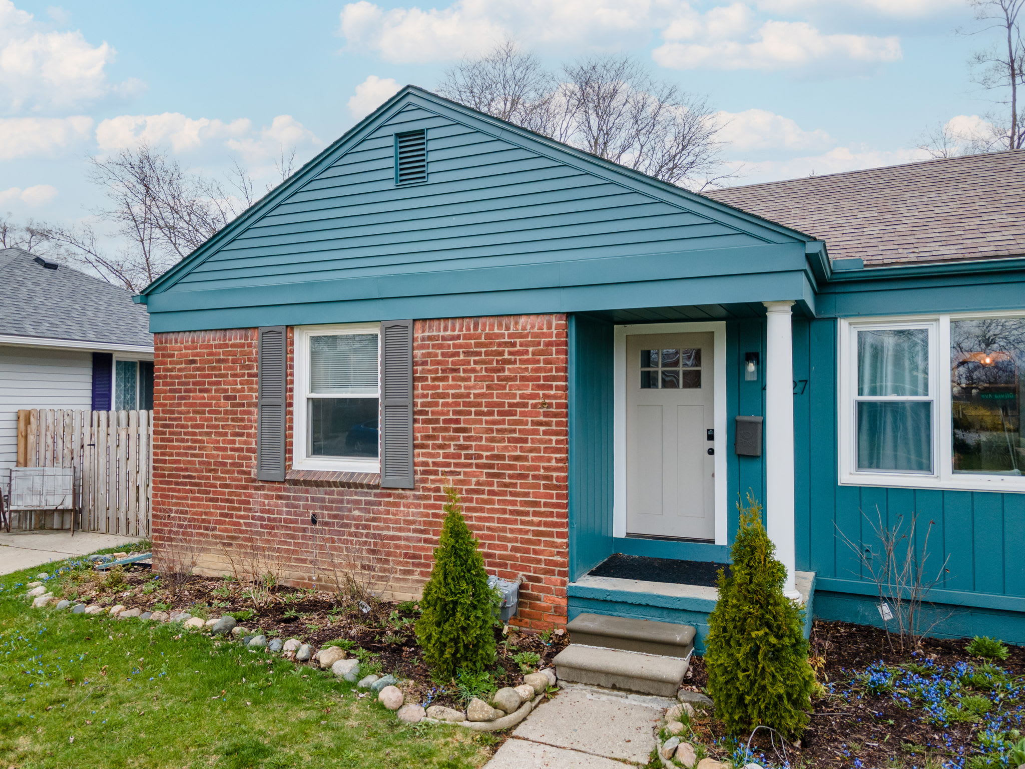 4727 Olivia Avenue – photo 1