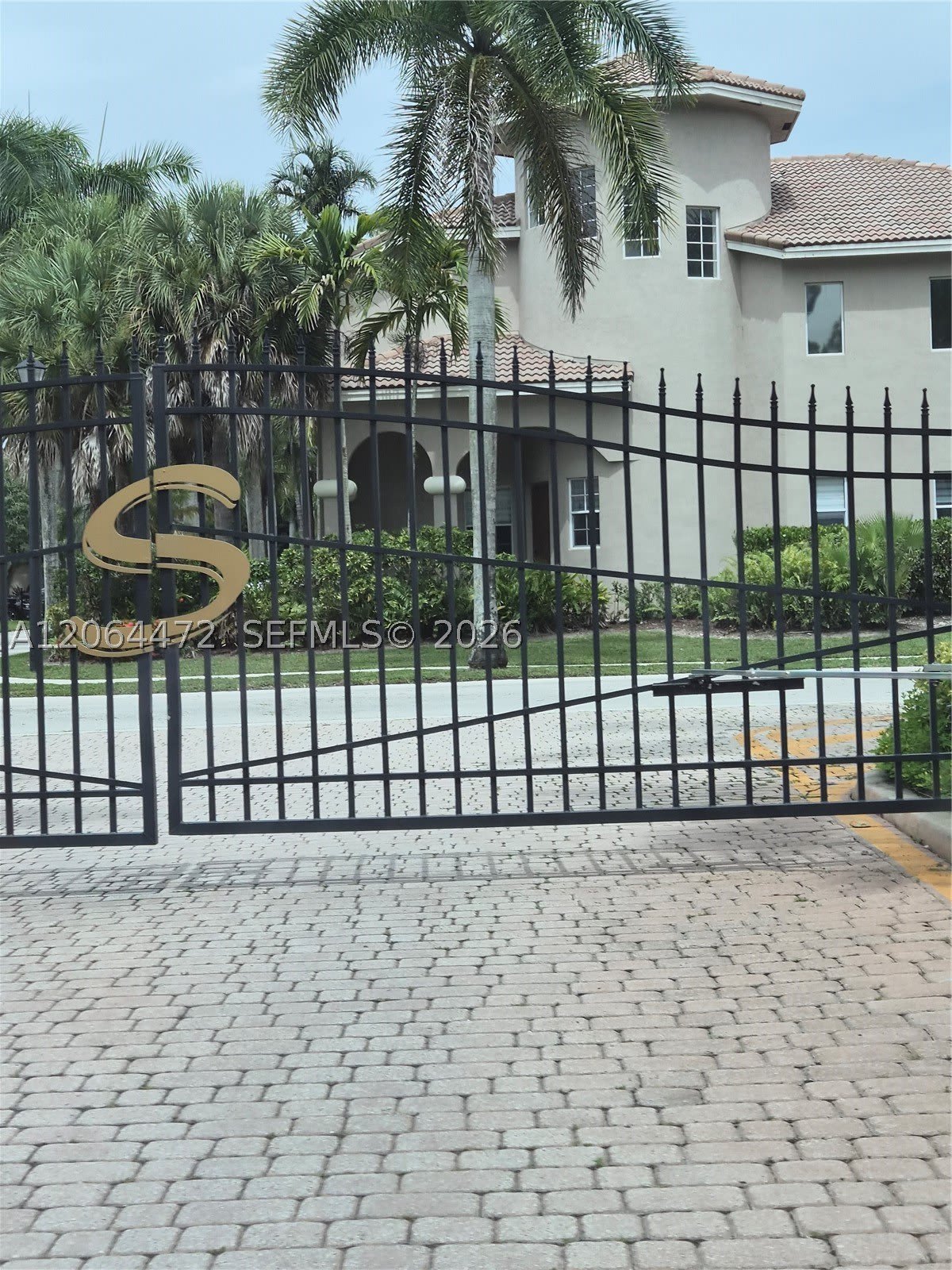 11770 Nw 2Nd St – photo 1