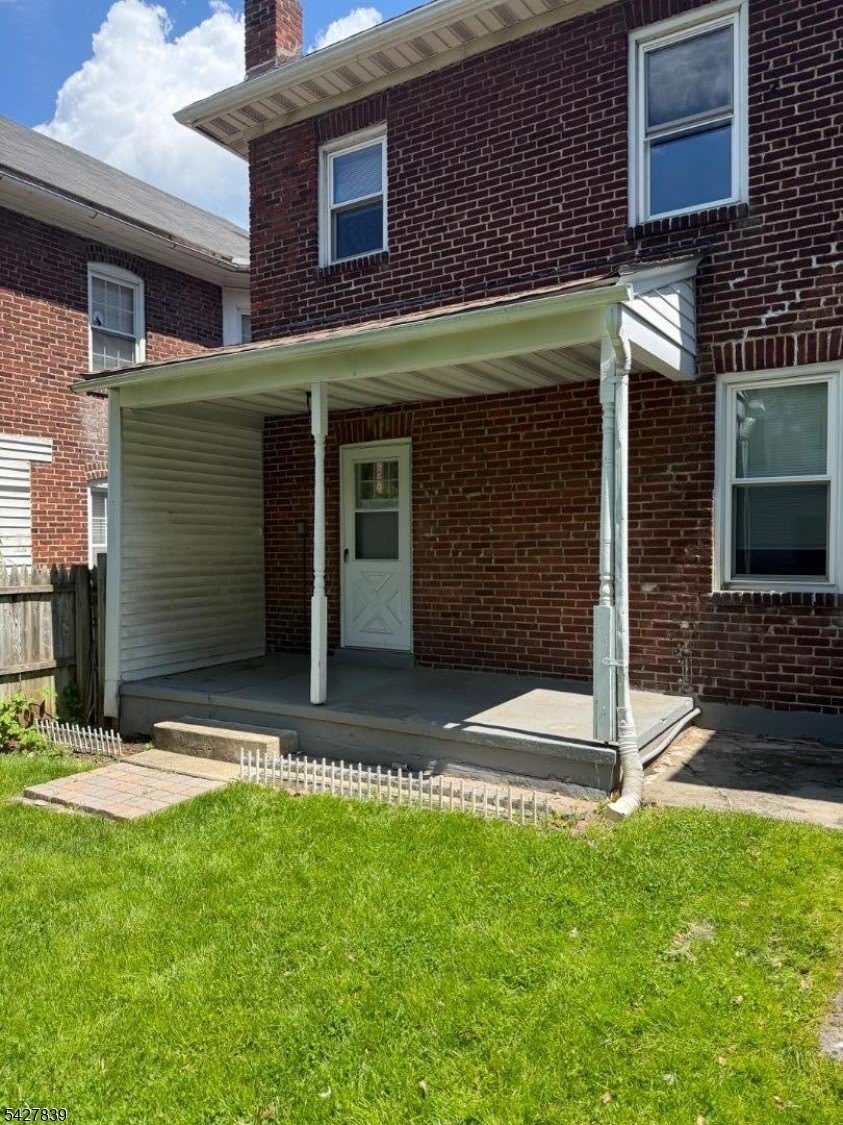 14 Raymond St – photo 4