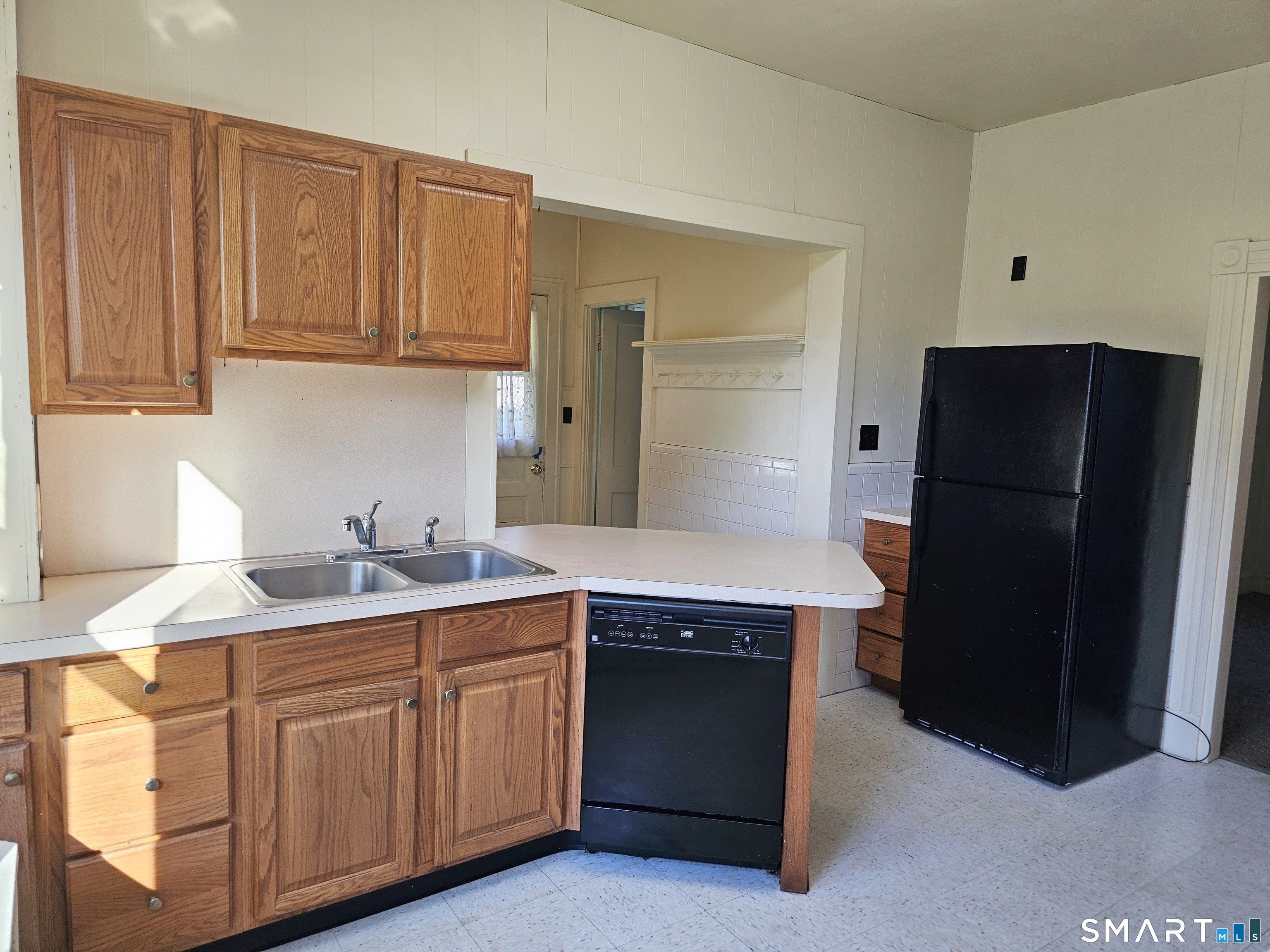2 Tucker Avenue – photo 3
