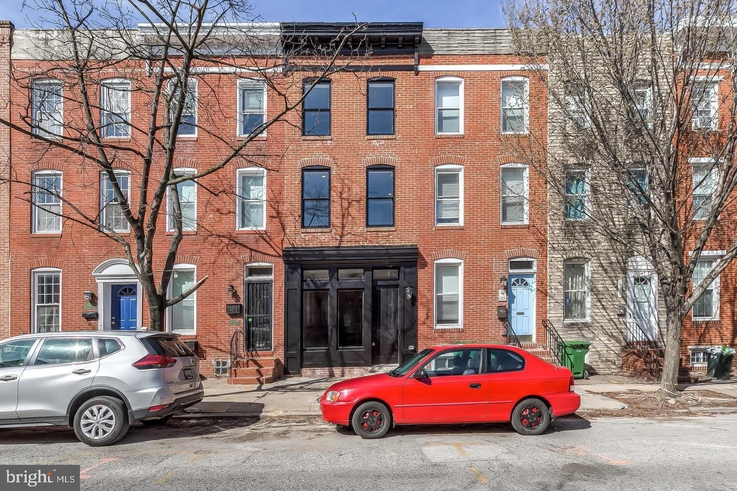 1440 S CHARLES Street – photo 2