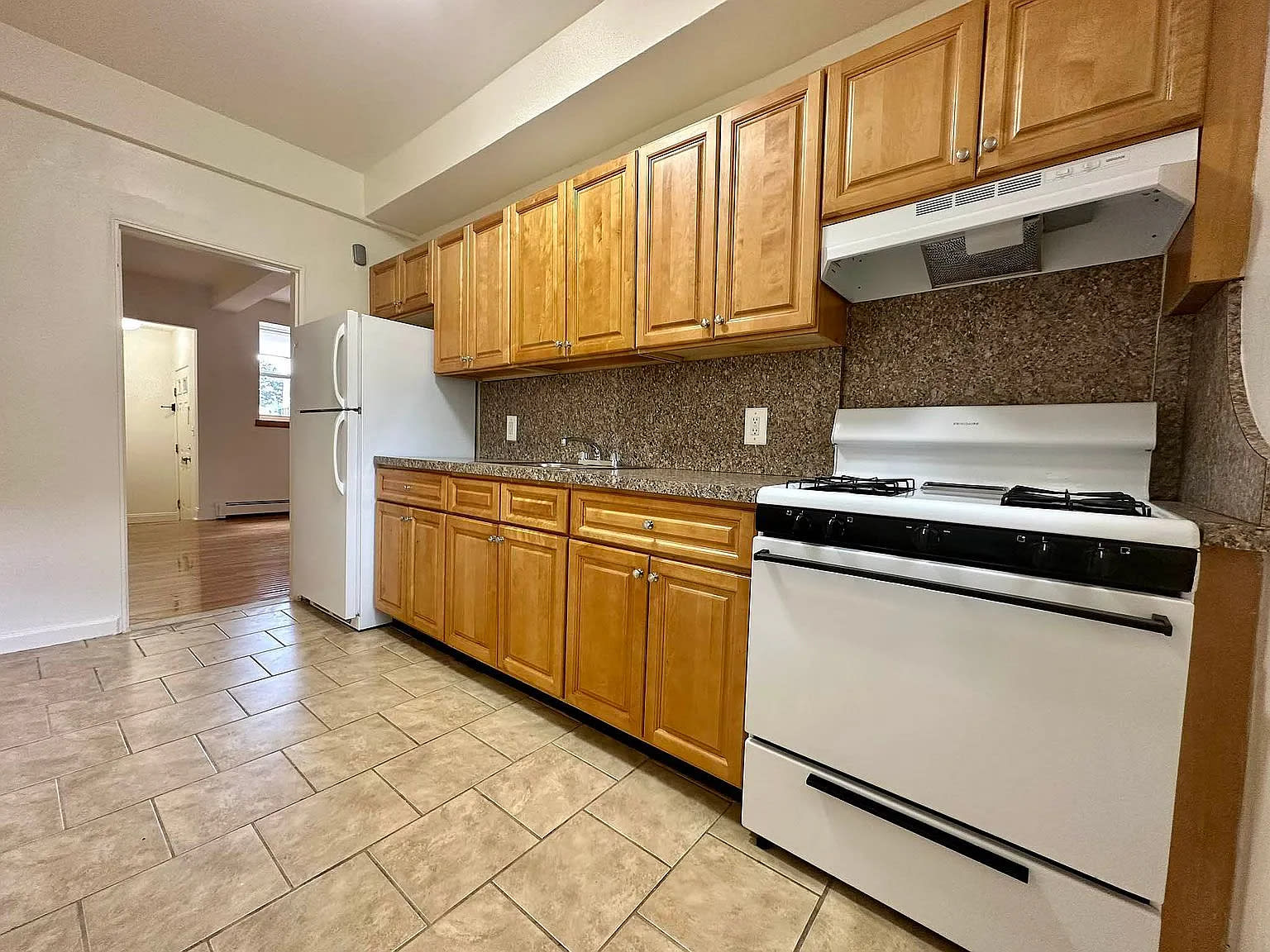 476 Howard Ave – photo 1