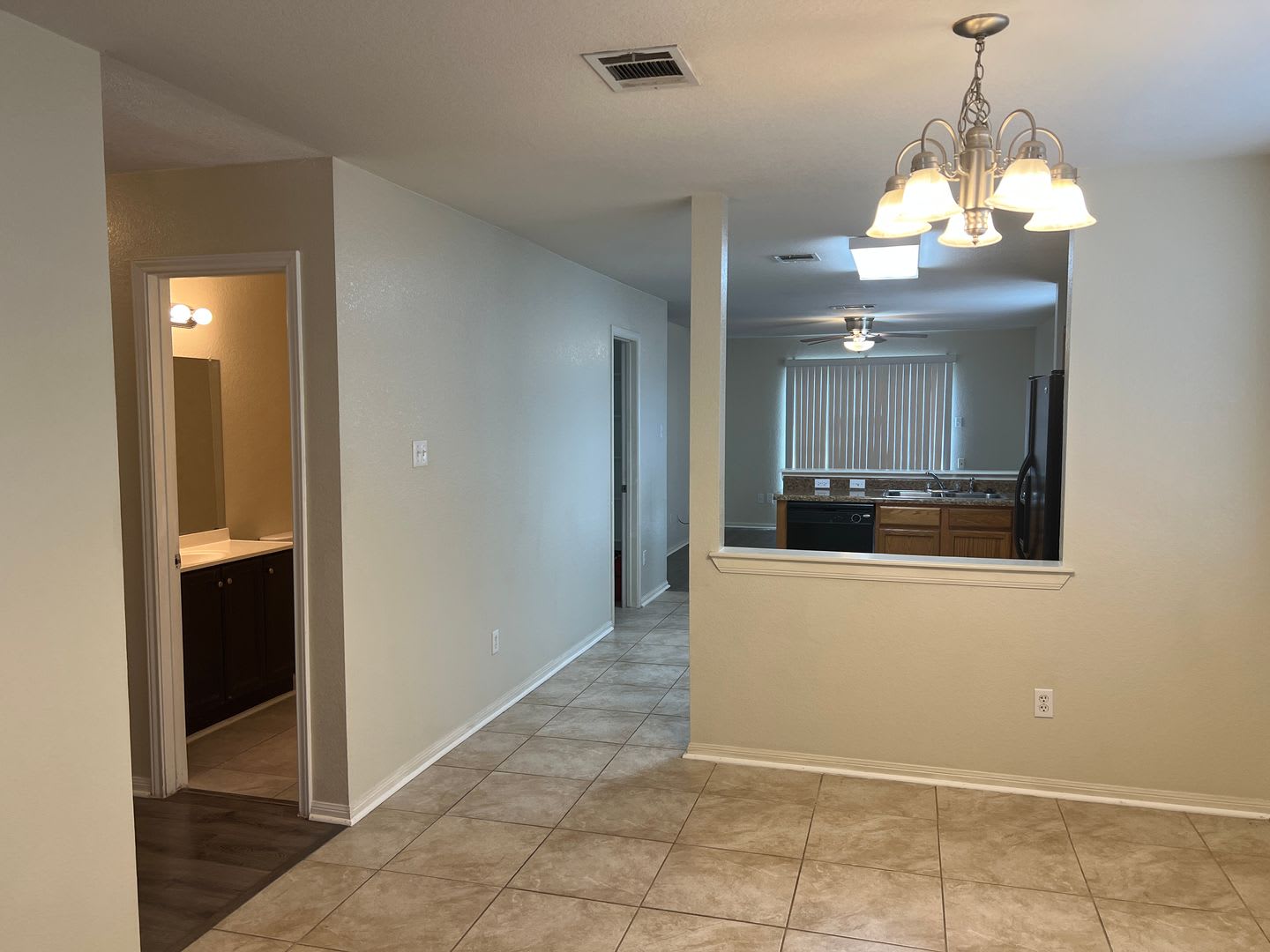 5701 Capricorn Loop For Details Move In Special 1 2 Off First Full Months Rent – photo 4