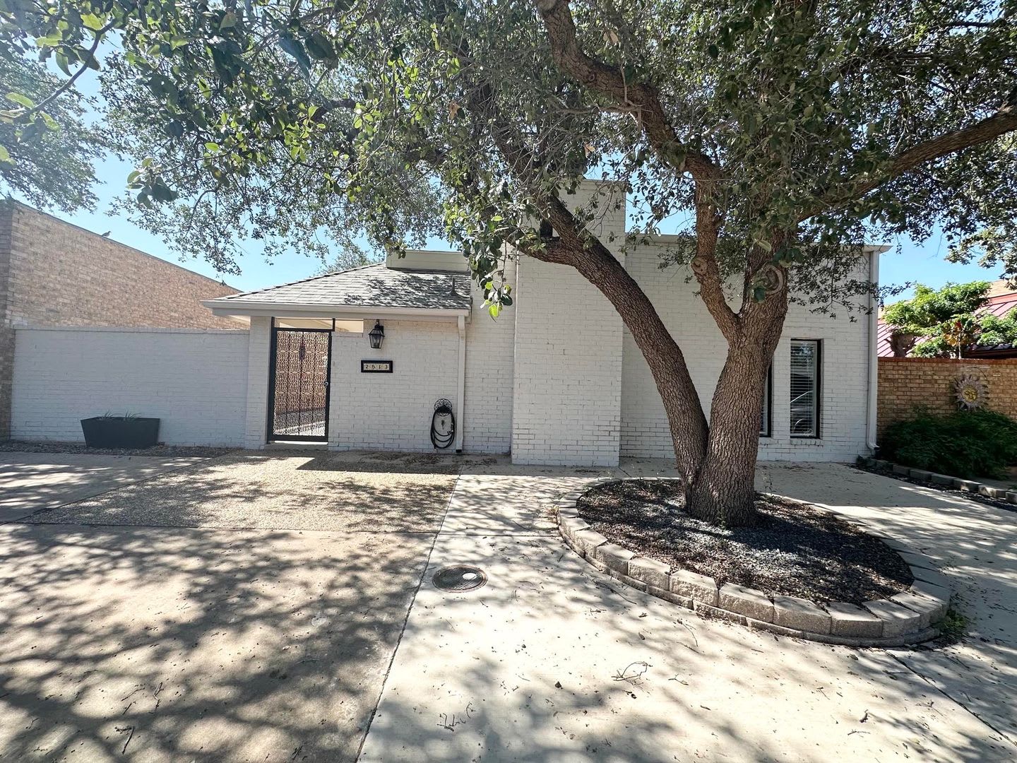 3 Bedroom 2 Bathroom For Rent – photo 1
