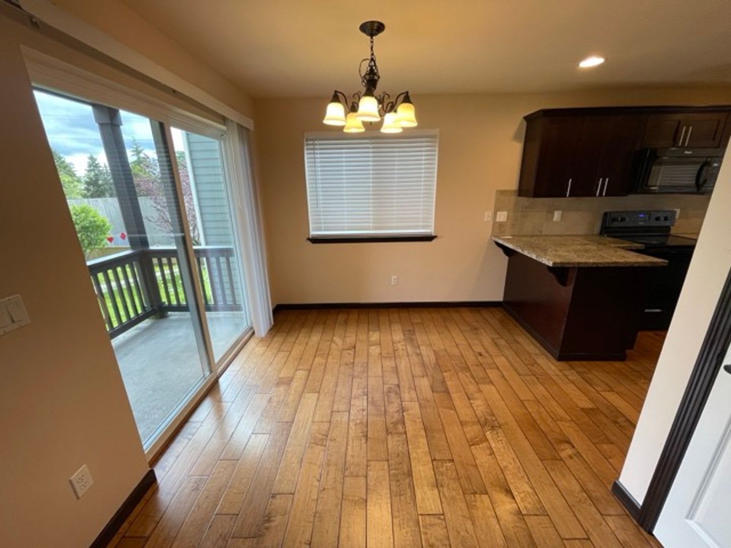 Extremely Gorgeous 3 Bedroom Home for Rent in Lynnwood – photo 5