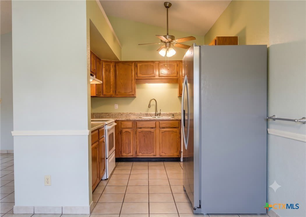 2404 Fieldstone Drive – photo 5