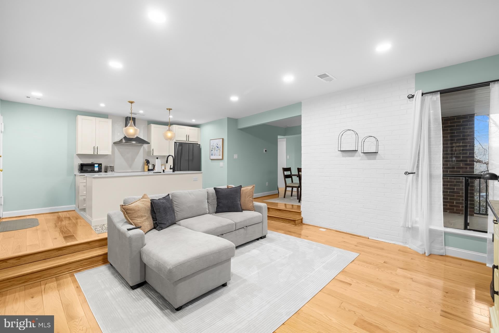 9820 Georgia Avenue – photo 2