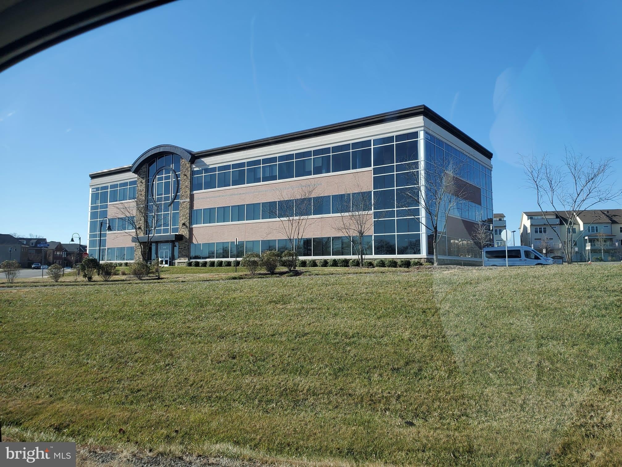 20755 Williamsport Place – photo 1