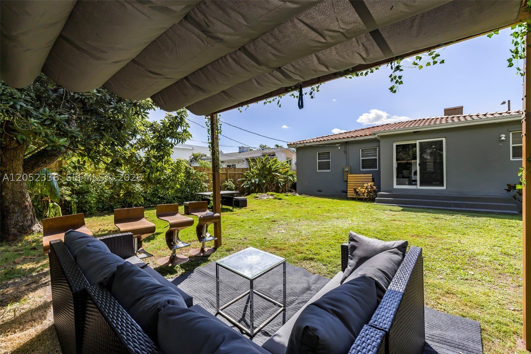 285 NW 45th St – photo 4