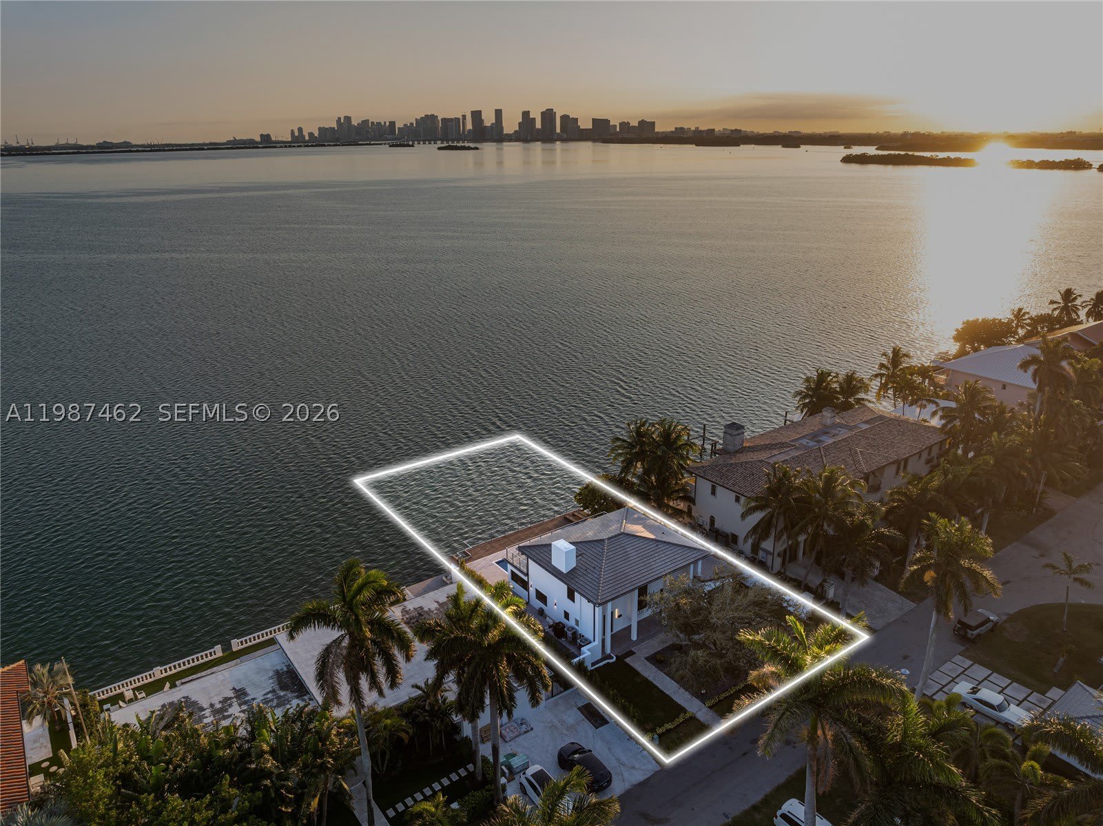 1351 Bay Ter – photo 5
