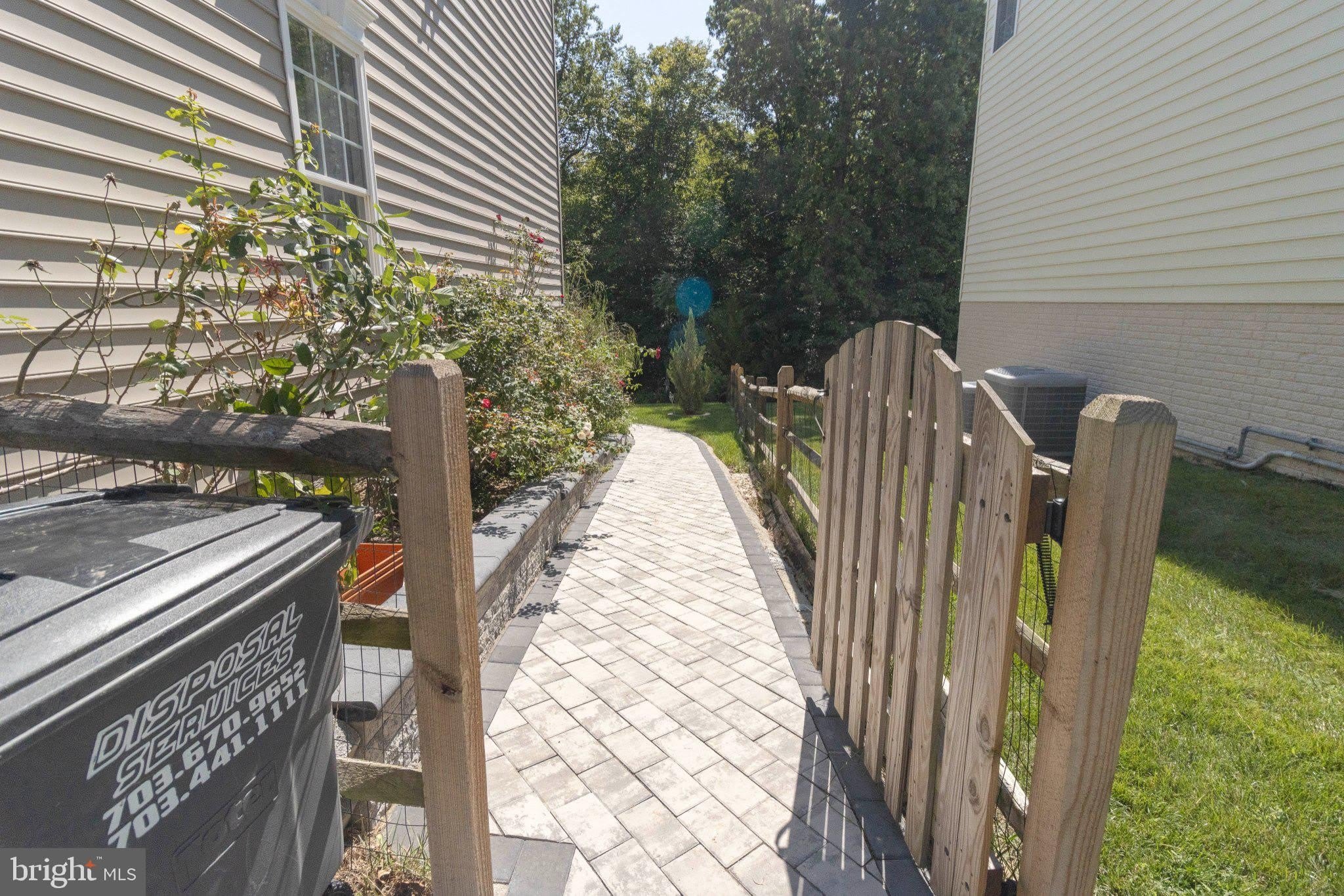 3624 STONEWALL MANOR Drive – photo 1