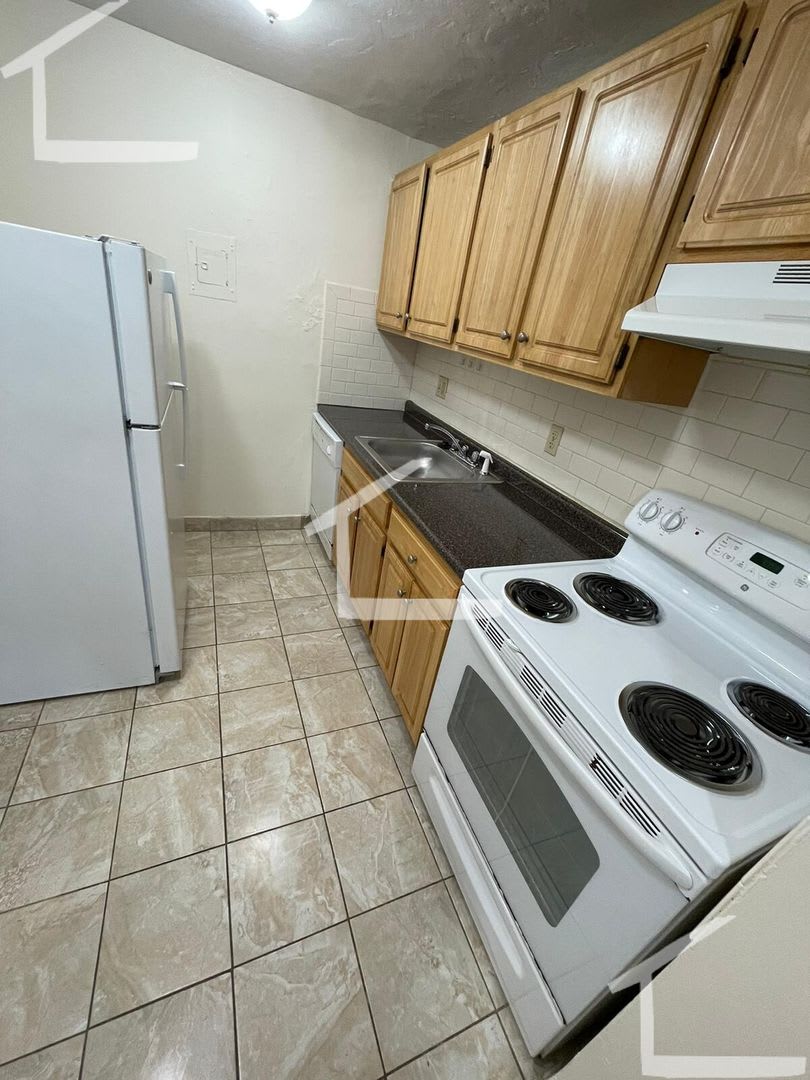 Amazing apartment in Allston – photo 2