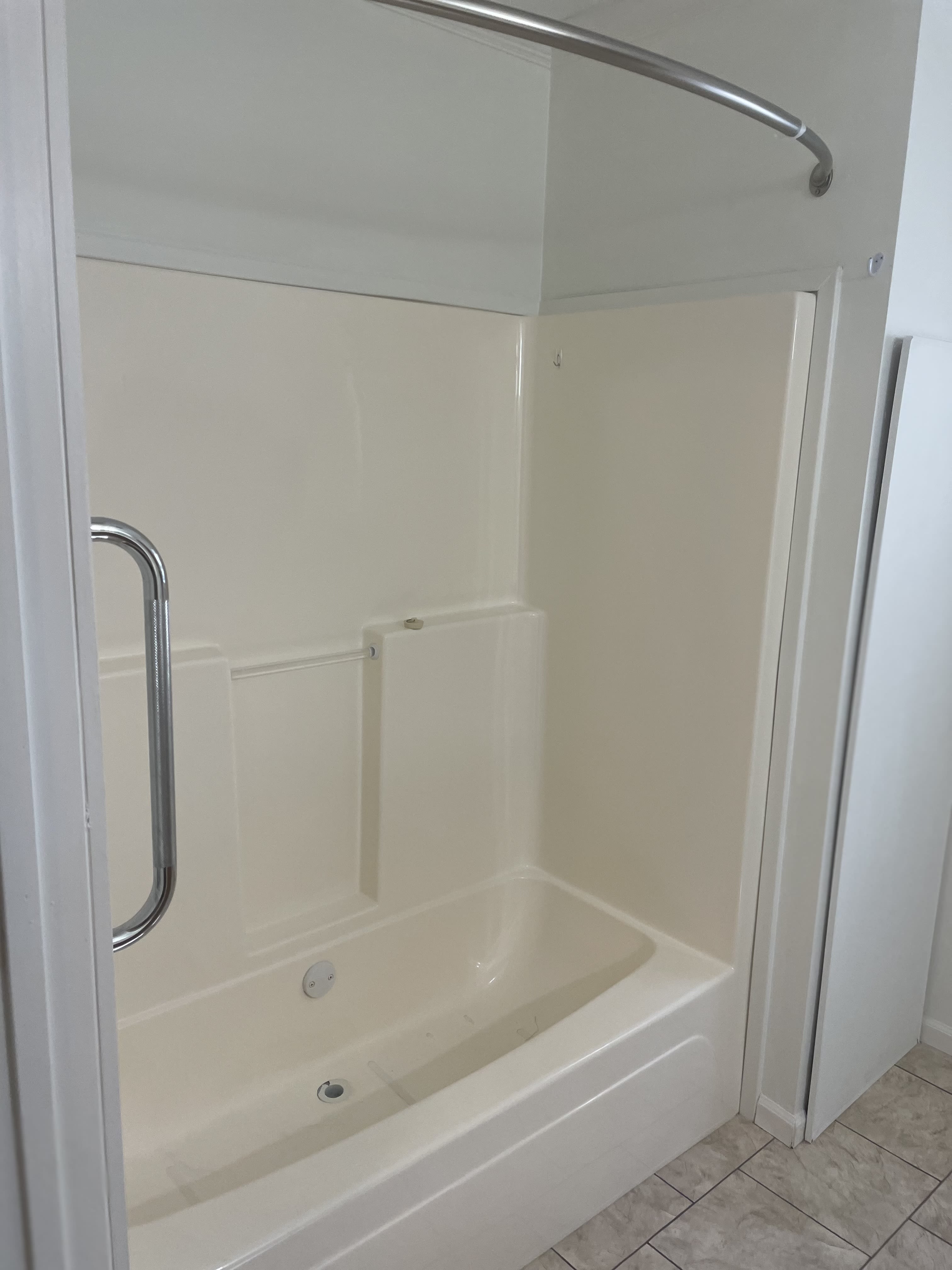 14217 Cullens St – photo 5