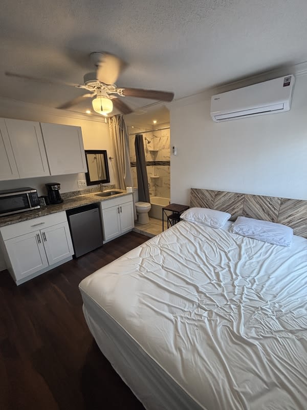 1624 Coral Way Unit C – photo 3