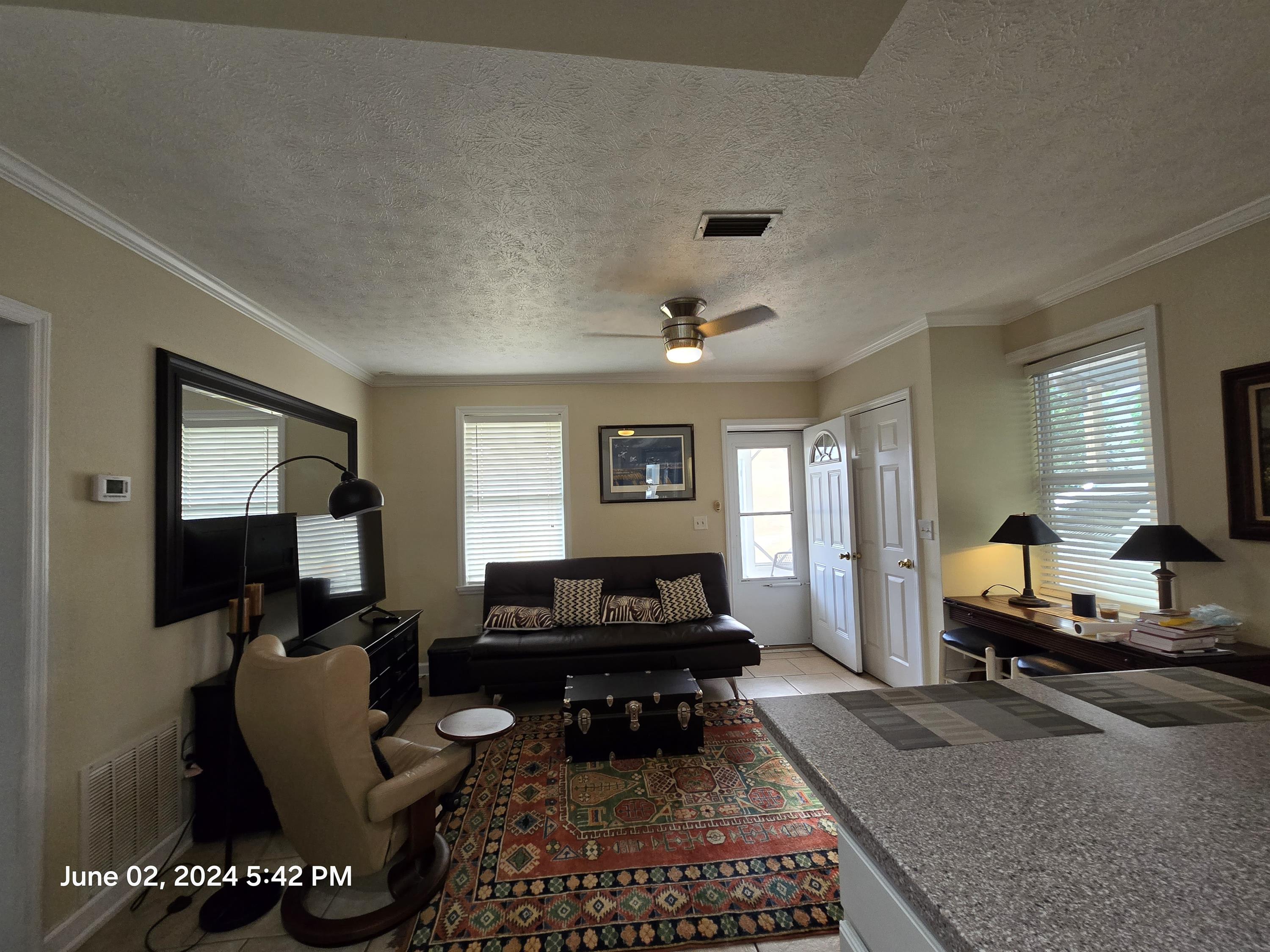 1200 Clay Avenue House – photo 5