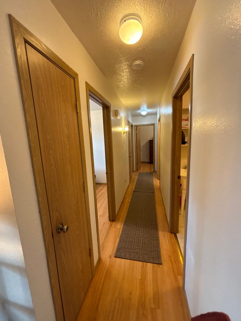 3 bedroom / Washer & dryer in unit! / Sorry no pets – photo 5