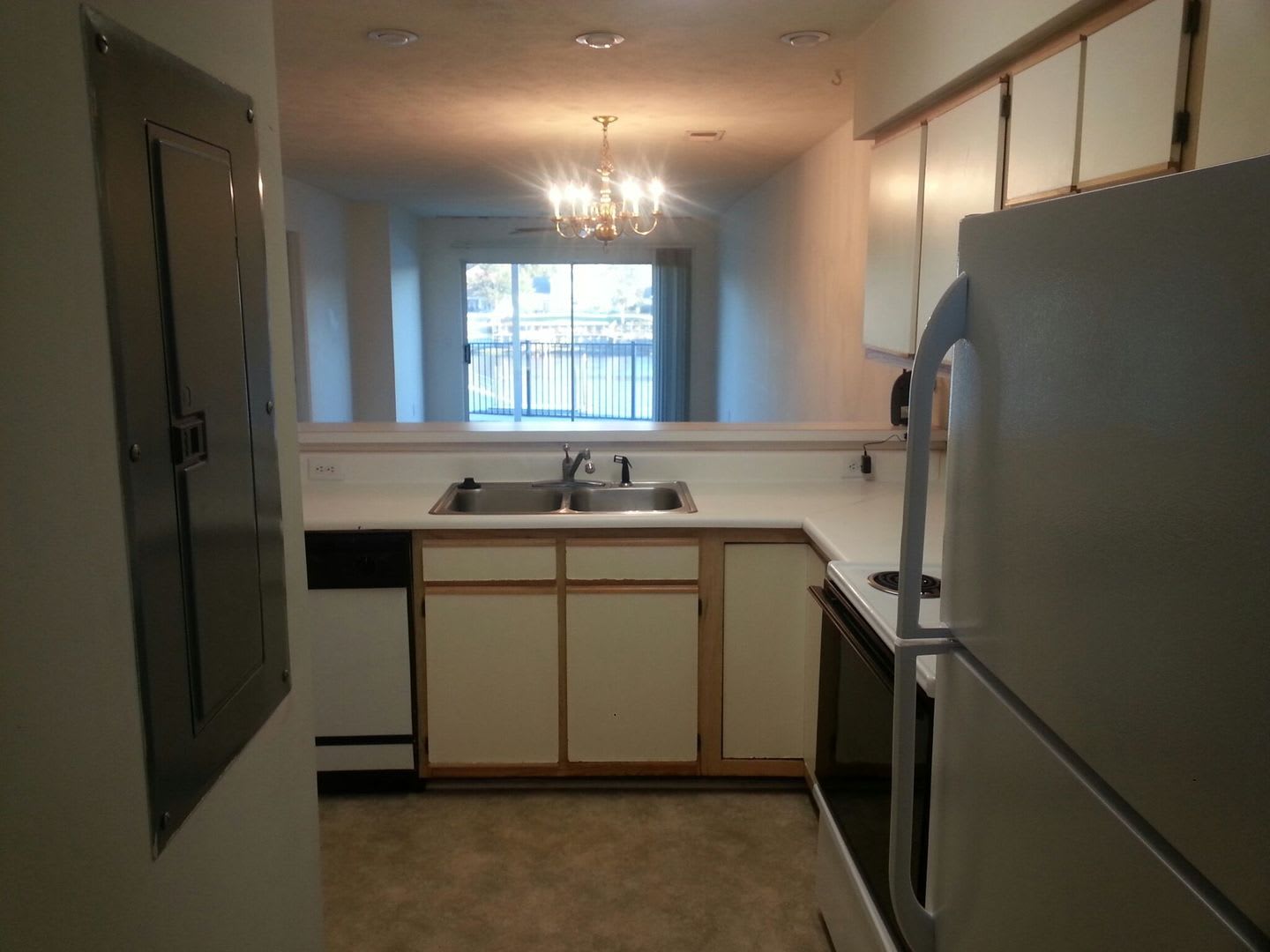 1St Floor 1 Bedroom Condo In Waterway Village – photo 3