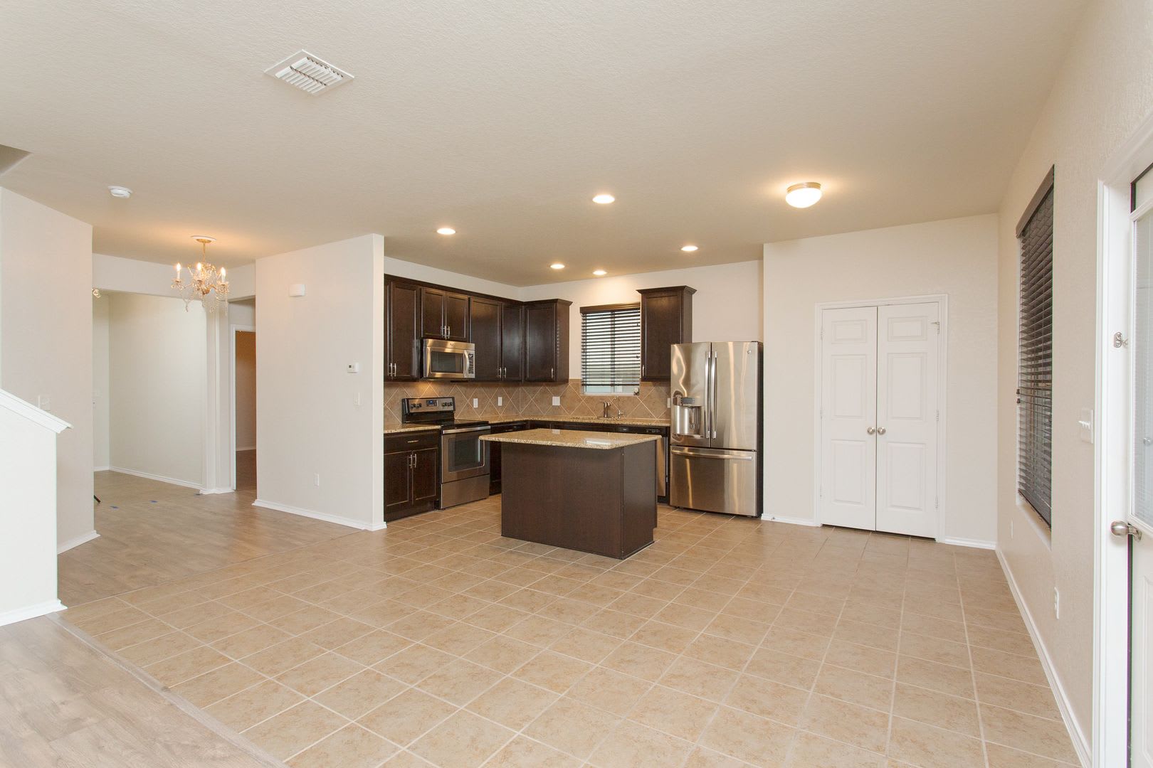 Rental Property in Converse available for ASAP move in! – photo 5