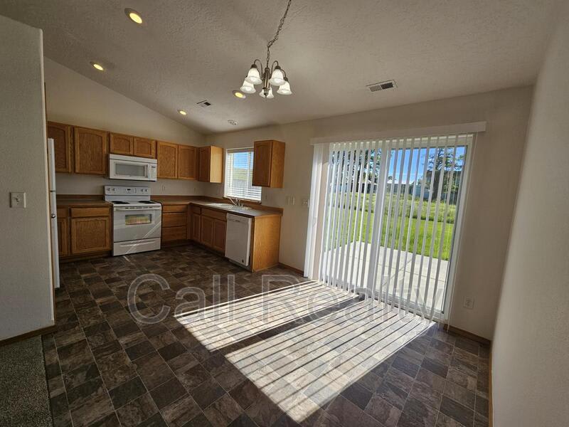 826 N Fox Ridge Rd – photo 4