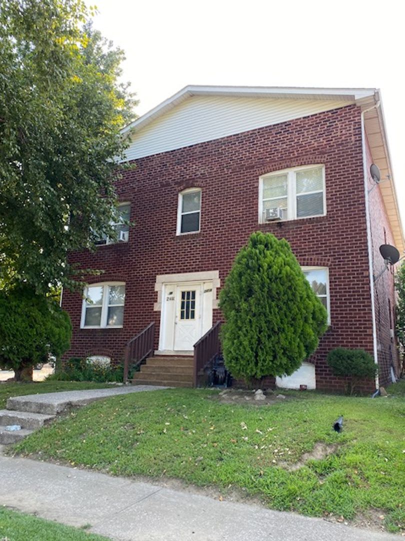 2458 – photo 1