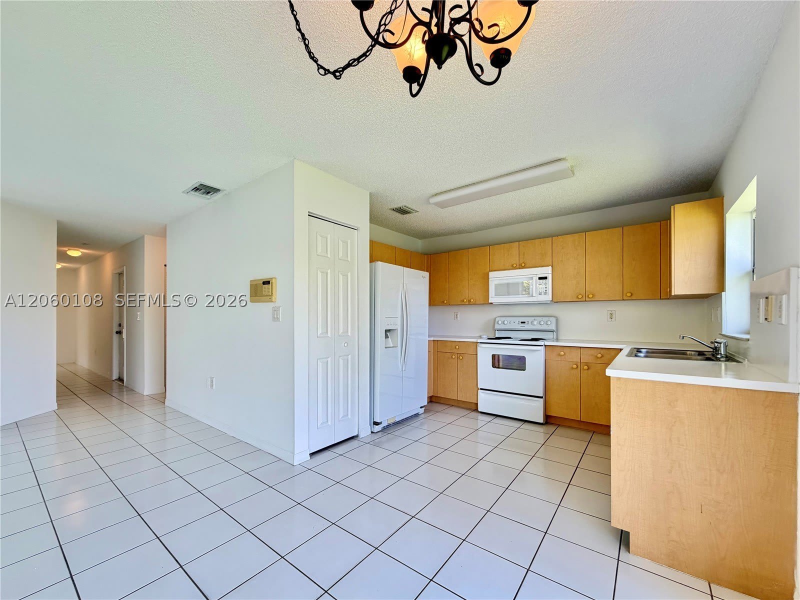 7557 SW 164th Ct – photo 5