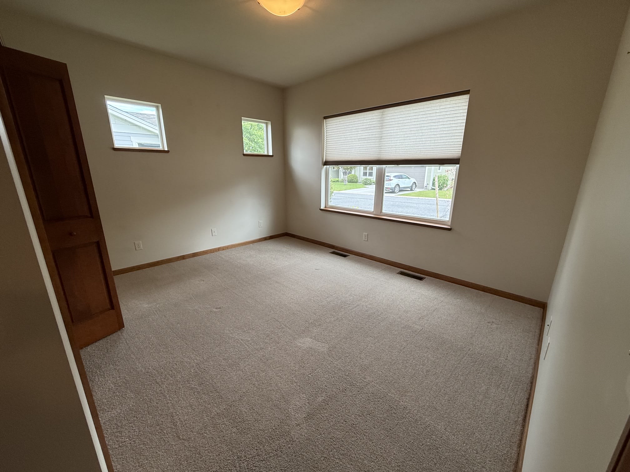 301 South Hanley Avenue – photo 3