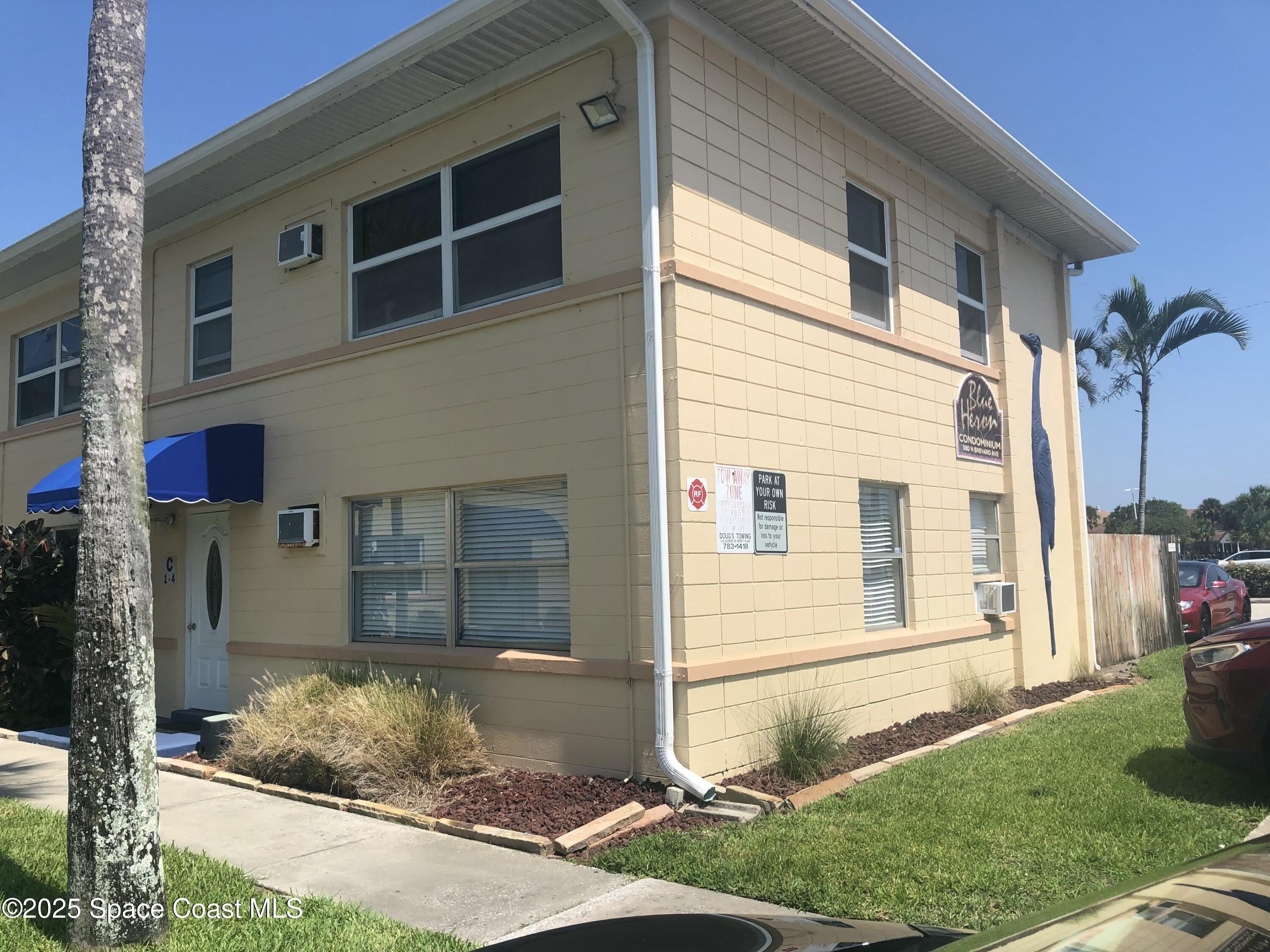 380 N Brevard Avenue – photo 1