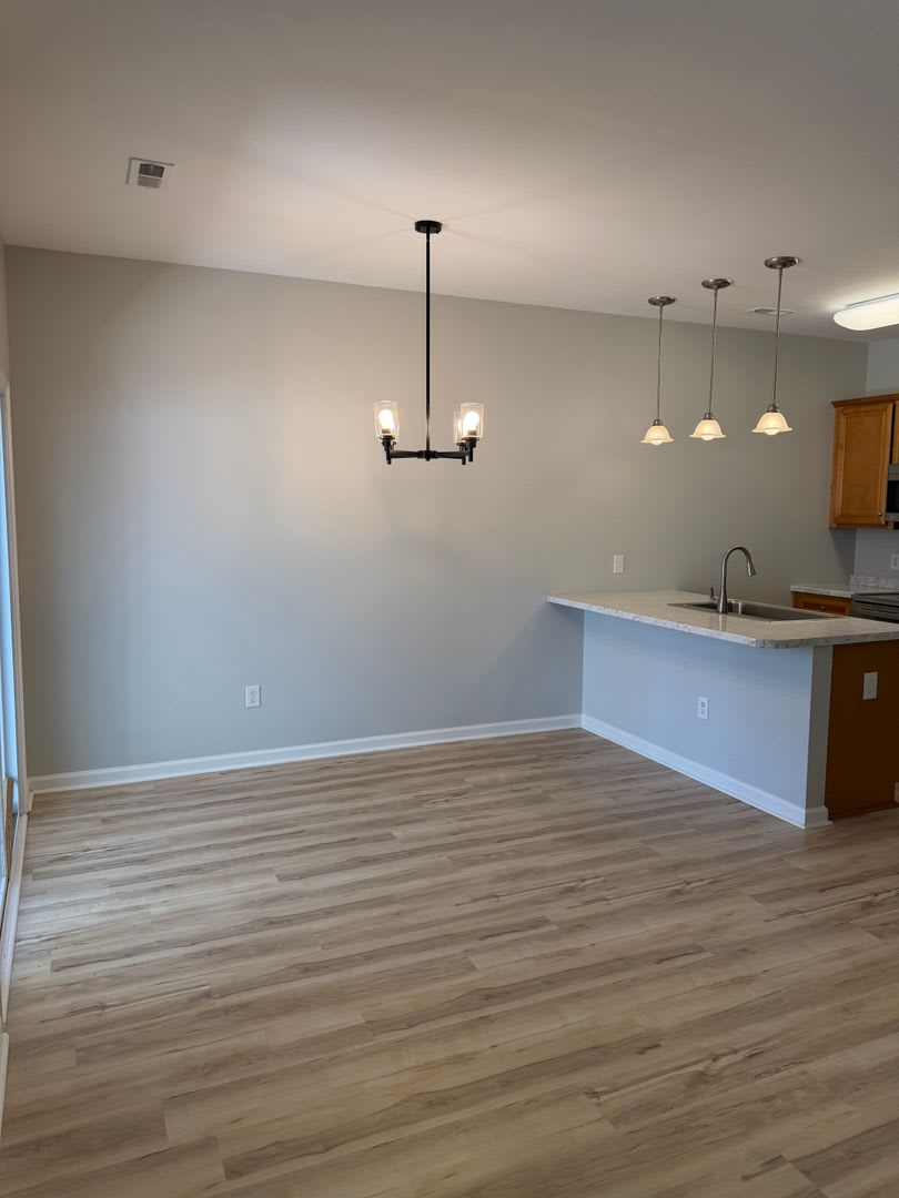 Upgraded 2 Bed/2.5 Bath Townhome in Leland! – photo 4