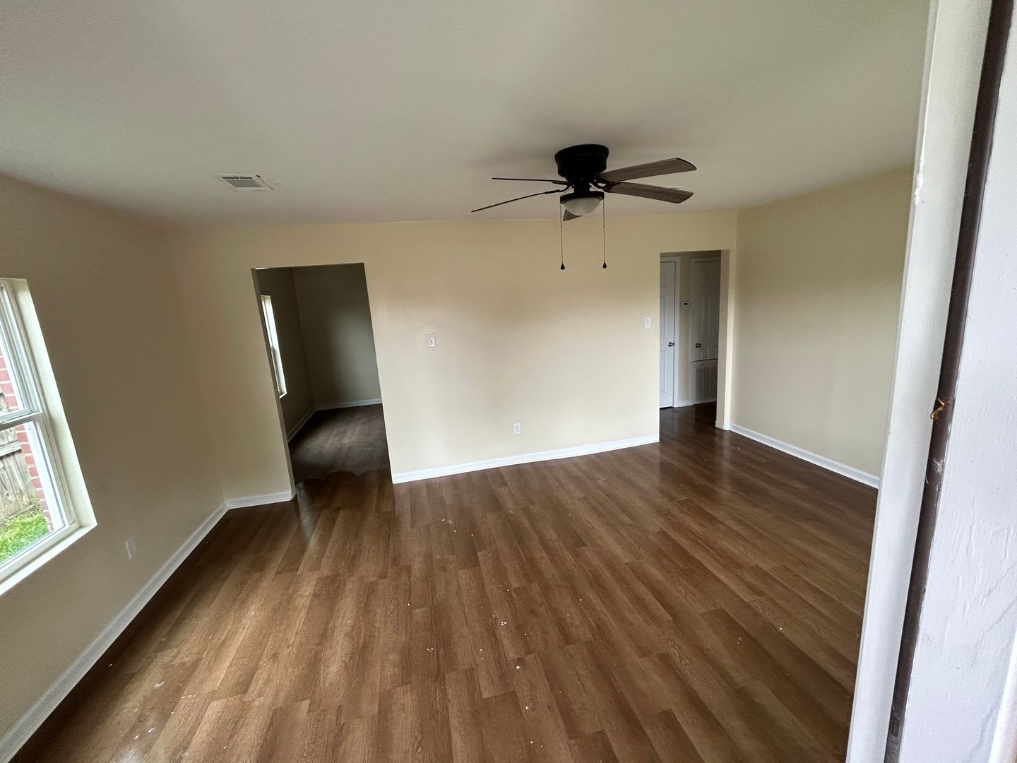 4 Bedroom Available 2 Bathroom Home – photo 2