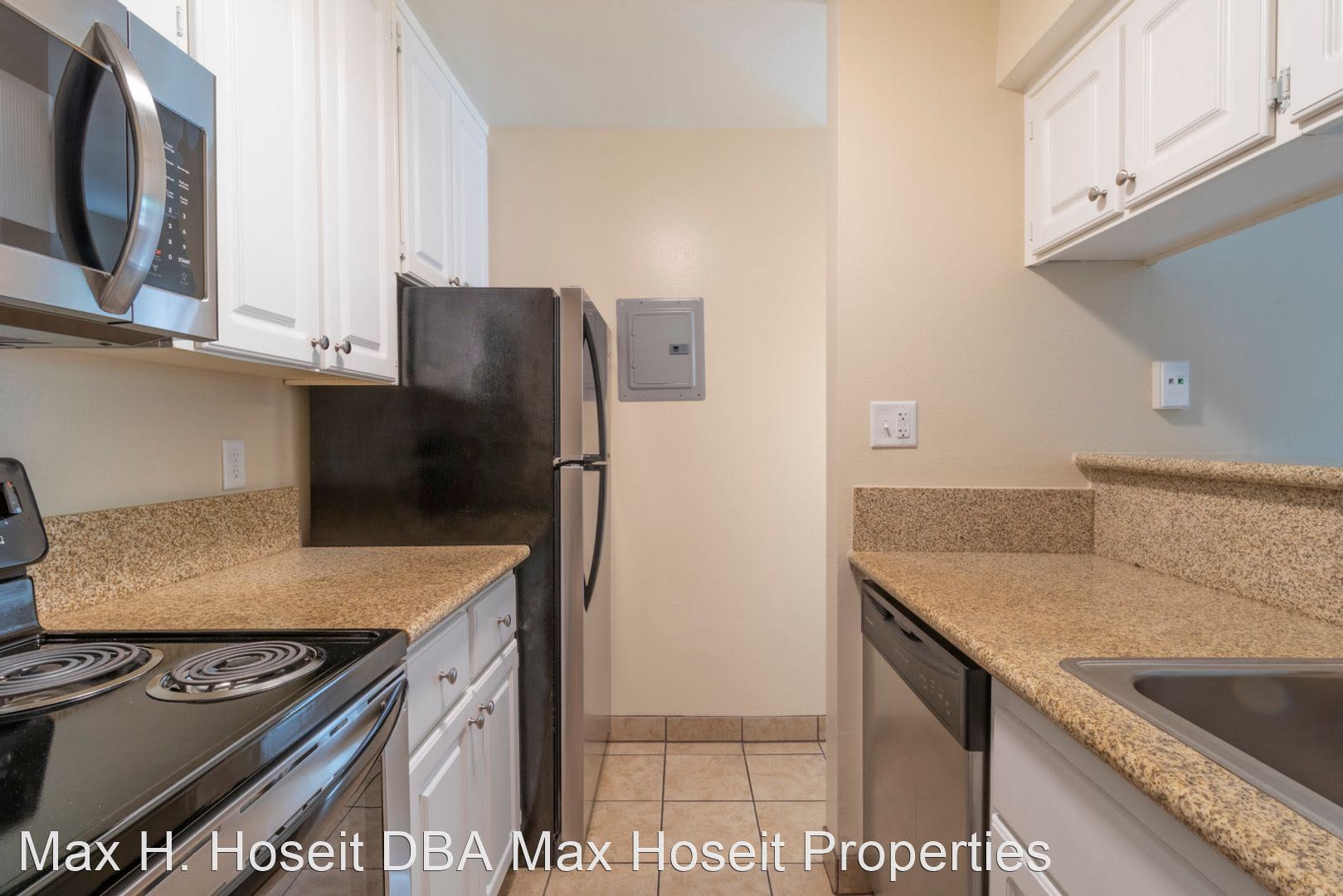 Woodburn Townhomes – photo 4