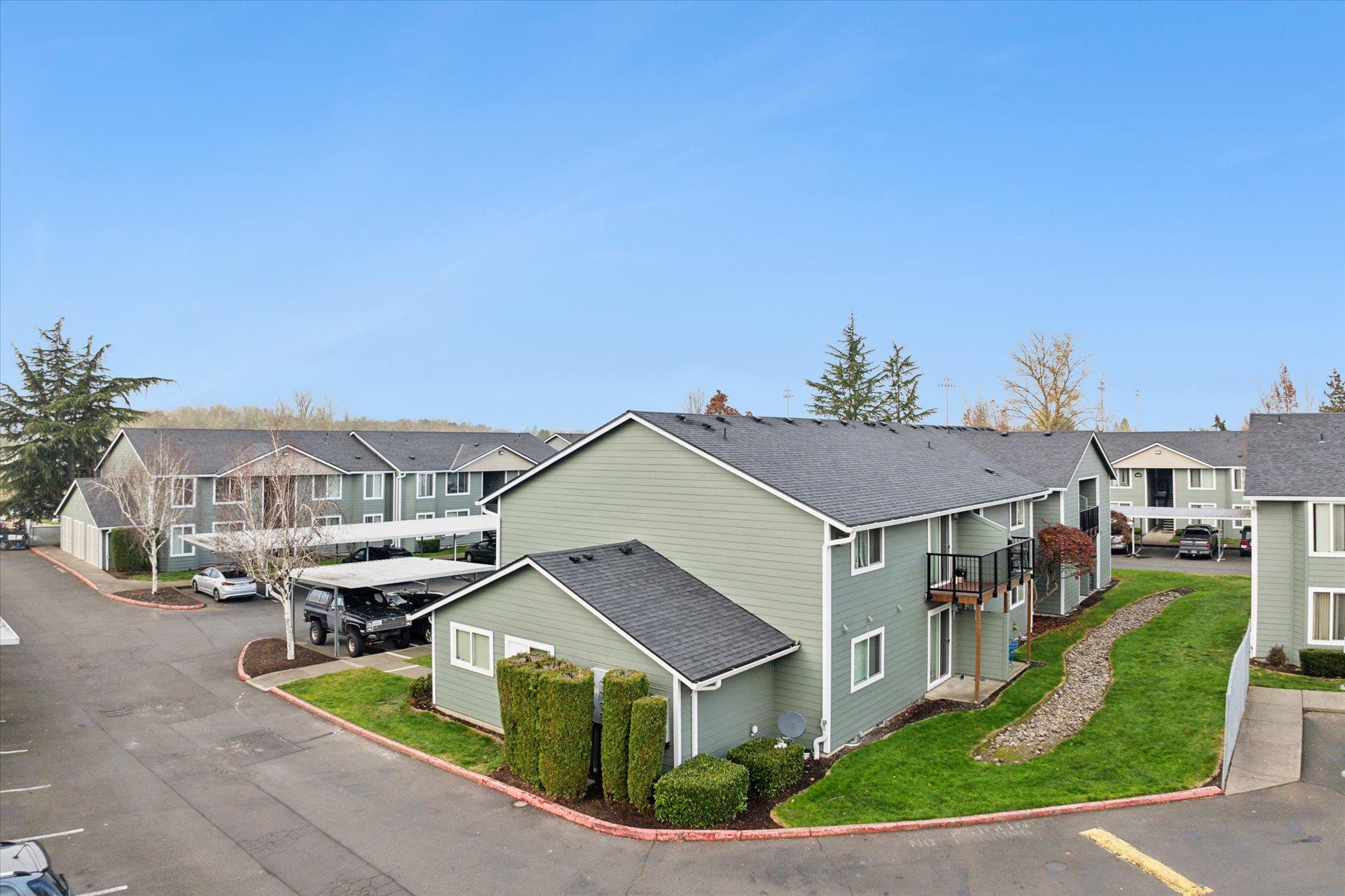 Oak Park Village Apartments – photo 5