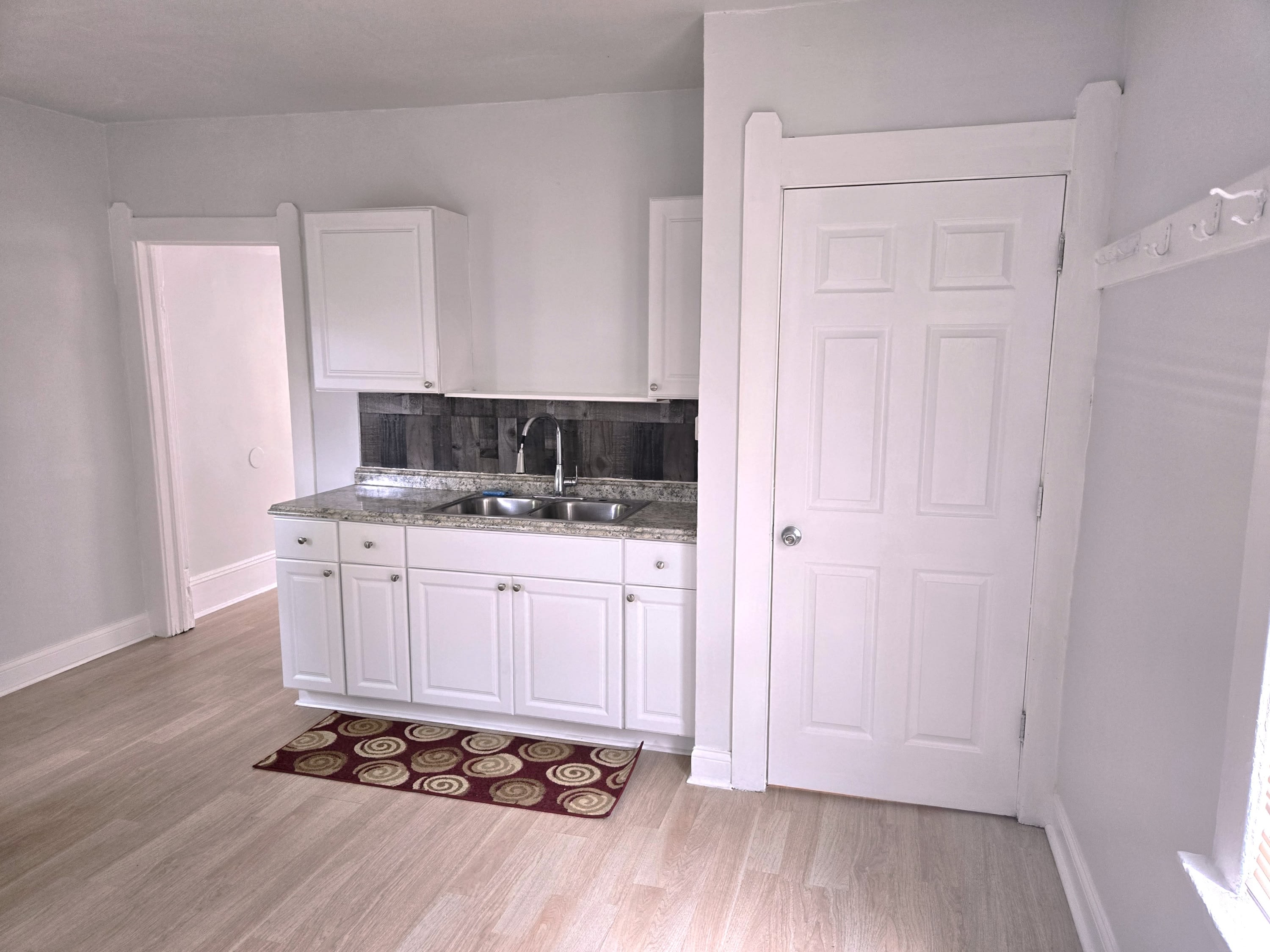 1924 East 123rd Street – photo 4