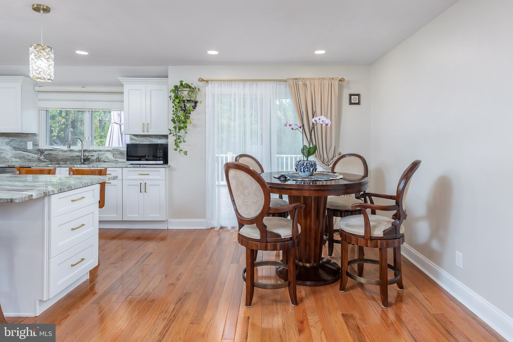 42 REGENT Road – photo 5