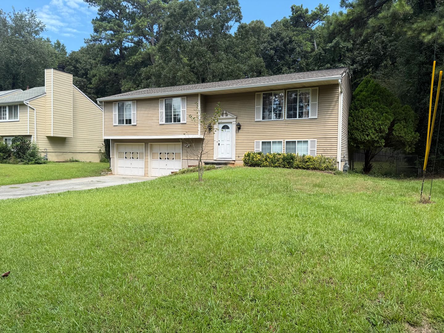 4 BEDROOM/2.5 BATHROOM Home for lease in Norcross – photo 2
