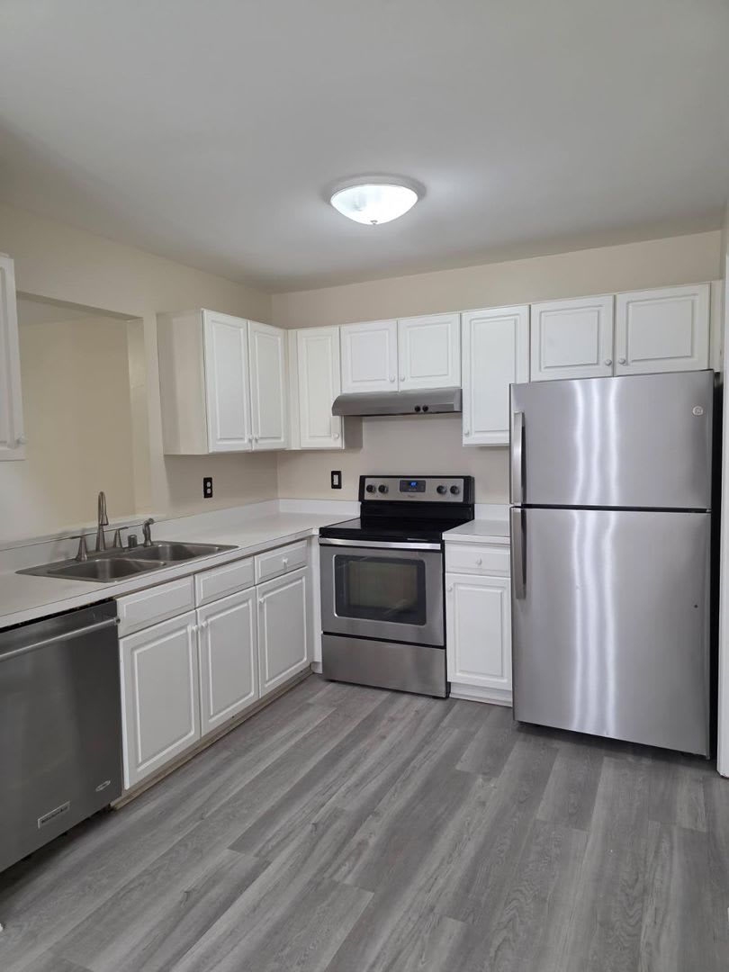 Valley Stream Neighborhood – photo 4